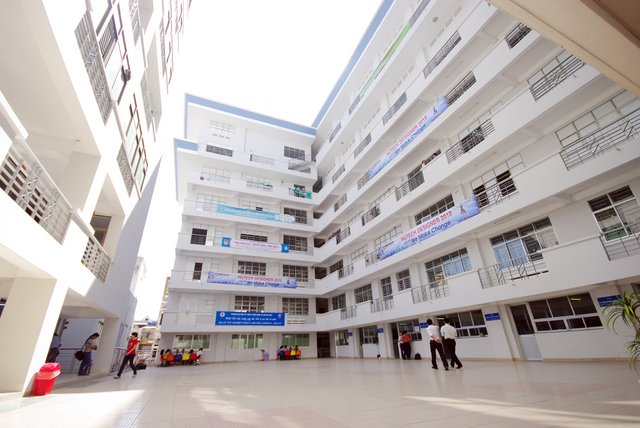 Quảng cáo tuyển sinh